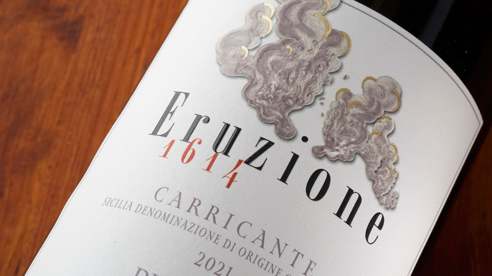 etichetta vino eruzione carricante